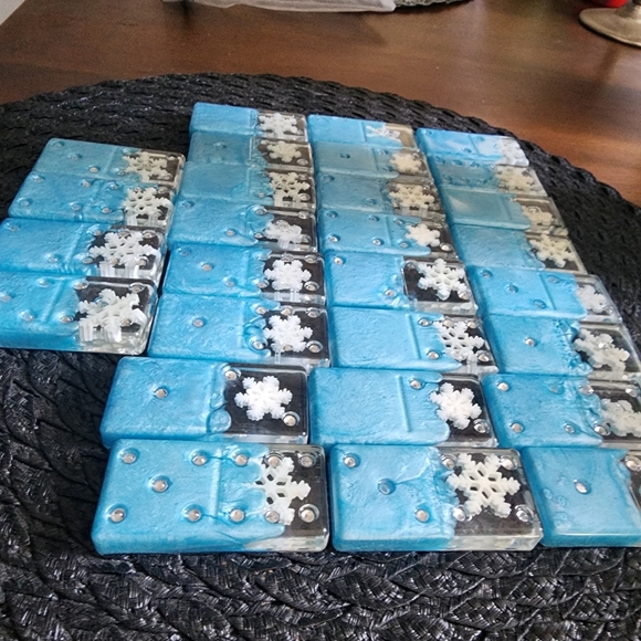 Snowflake theme Domino's - Picture 2 of 8